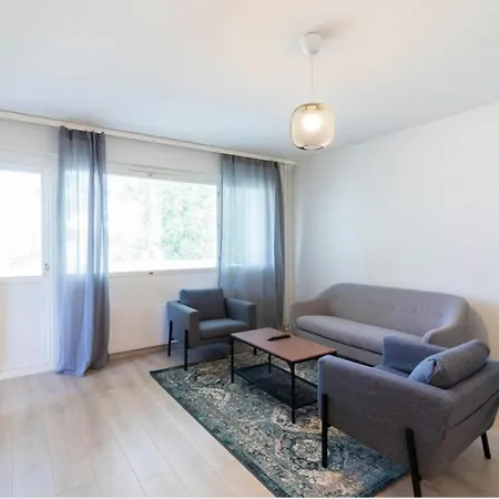 Apartment Spacious For 6 Espoo